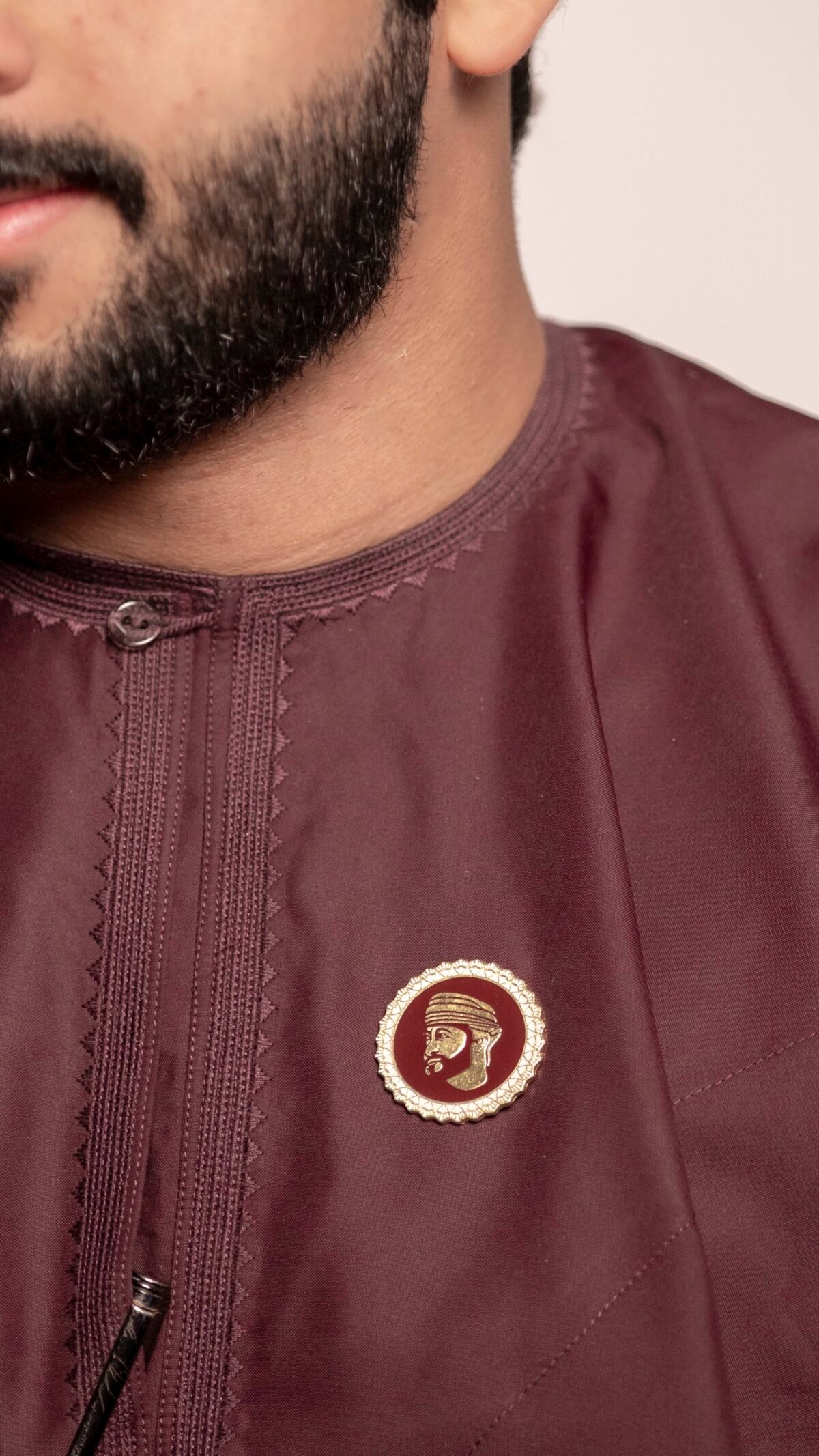 ⁦بروش - سلطان هيثم دائري⁩ - الصورة ⁦1⁩